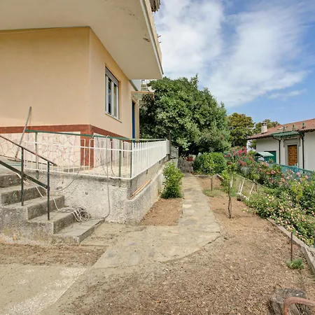 Pinehome & Garden - Happy Apartment *